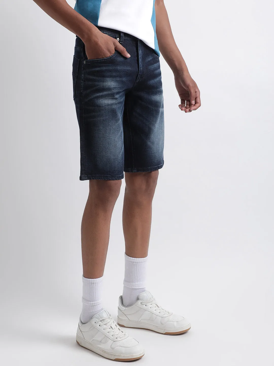 Iconic Men Blue Solid Regular Fit Mid-Rise Shorts