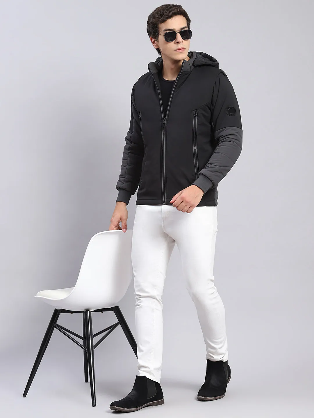 Men Black Solid Hooded Full Sleeve Jackets