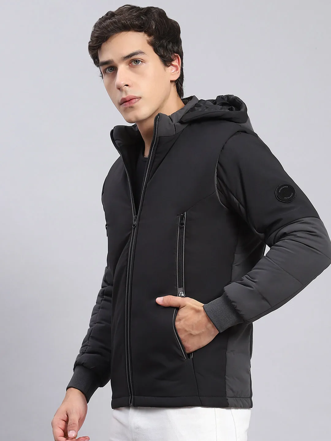 Men Black Solid Hooded Full Sleeve Jackets